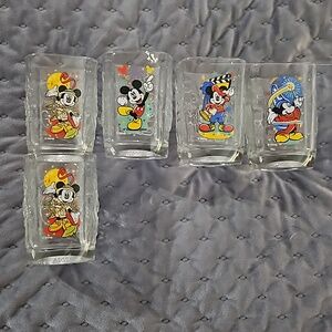 Disney year 2000 5 piece cup set